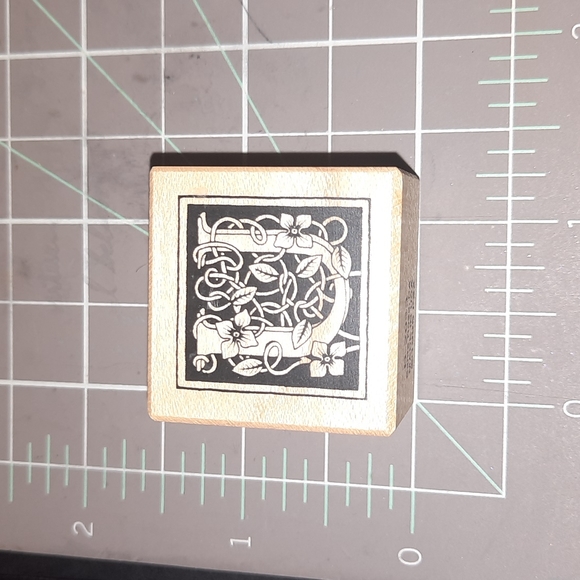 Monogram rubber stamps square with floral vine - Picture 14 of 16
